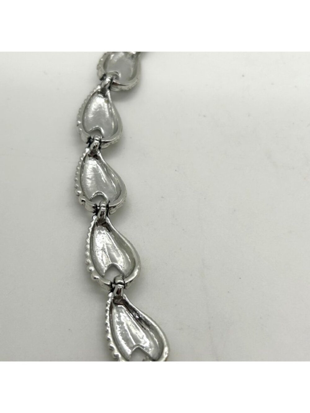 Choker Collar Necklace Silver Tone Articulated Textured Leaf Link Chain Vintage - Picture 4 of 16